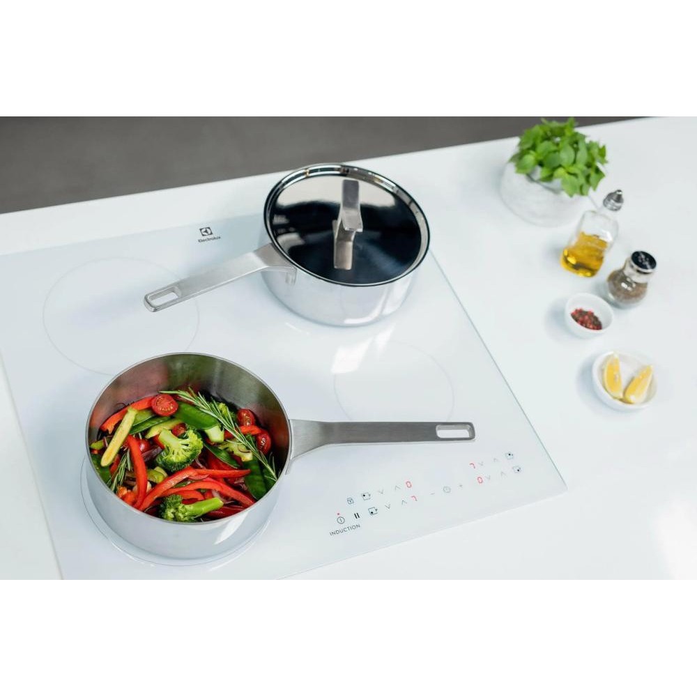 Індукційна варильна поверхня Electrolux LIR60430BW