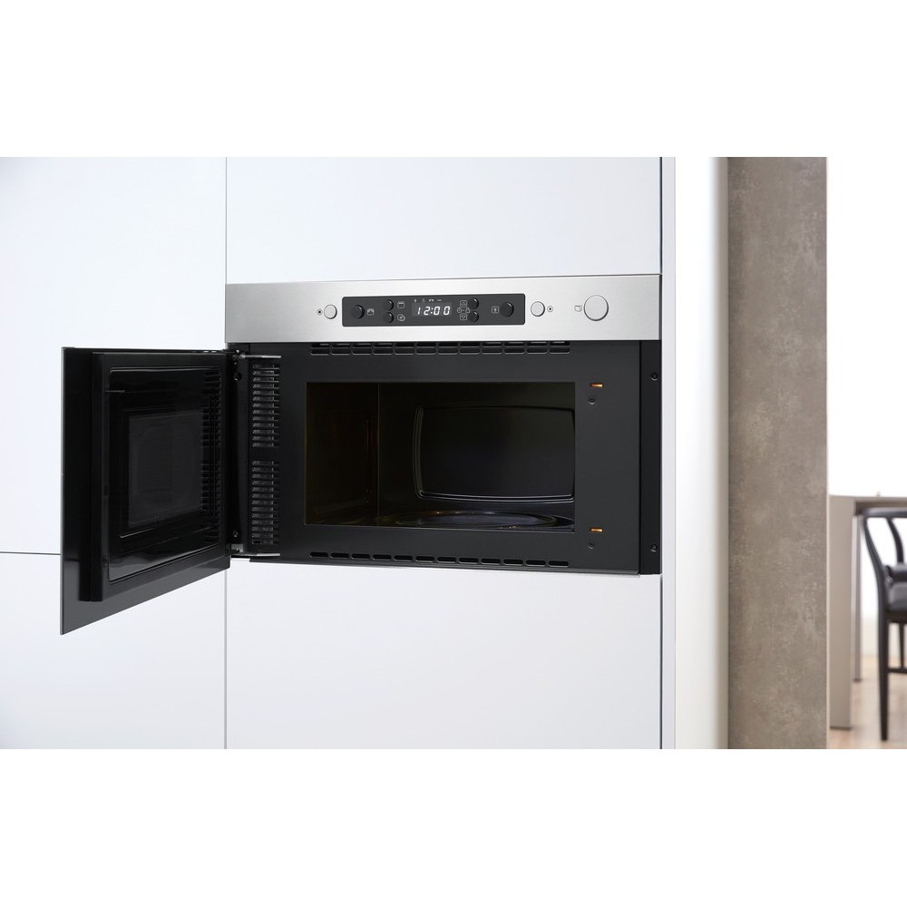 Вбудована мікрохвильова піч Whirlpool W6 MN840