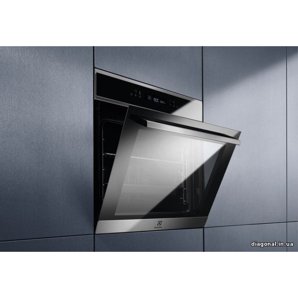 Духова шафа Electrolux SenseCook EOE 7P31Z