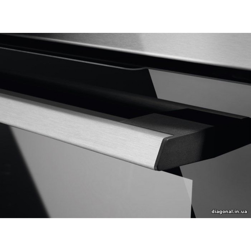 Духова шафа Electrolux SenseCook EOE 8P31V