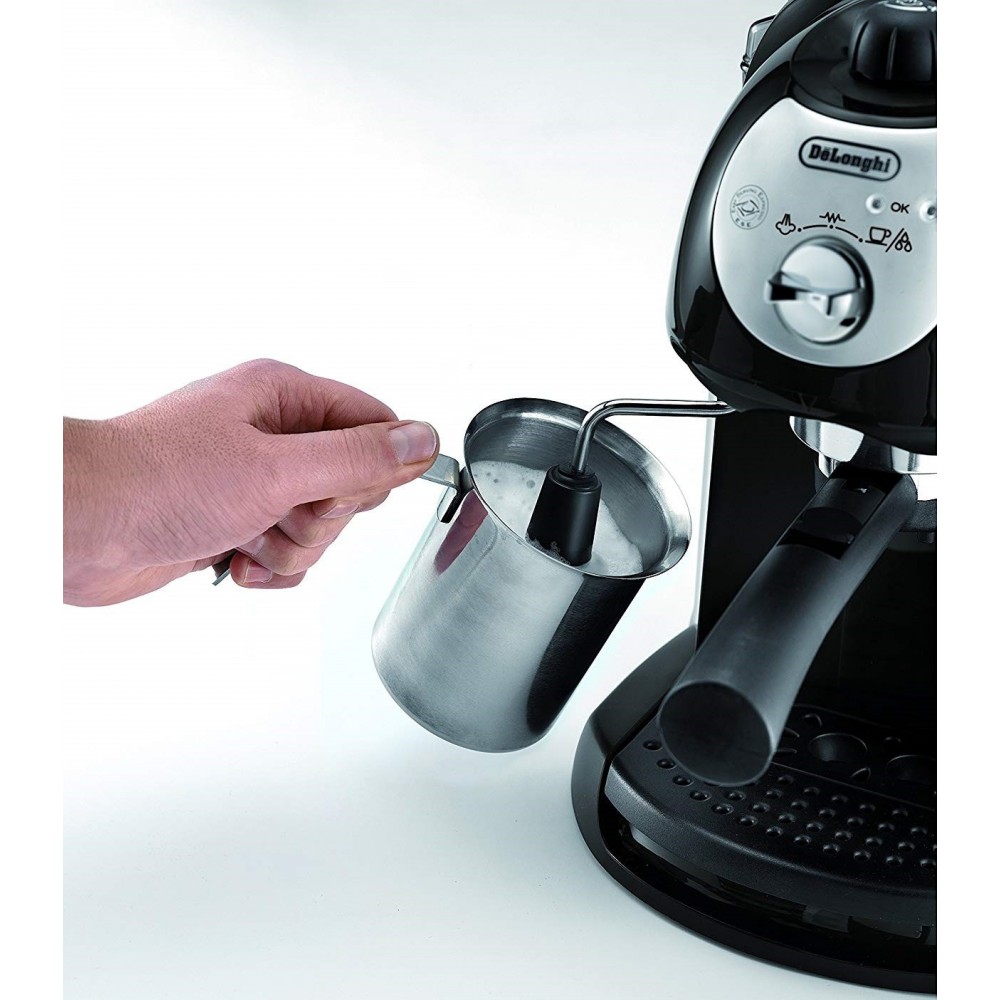 Кавоварка рожкова DeLonghi EC 201.CD.B