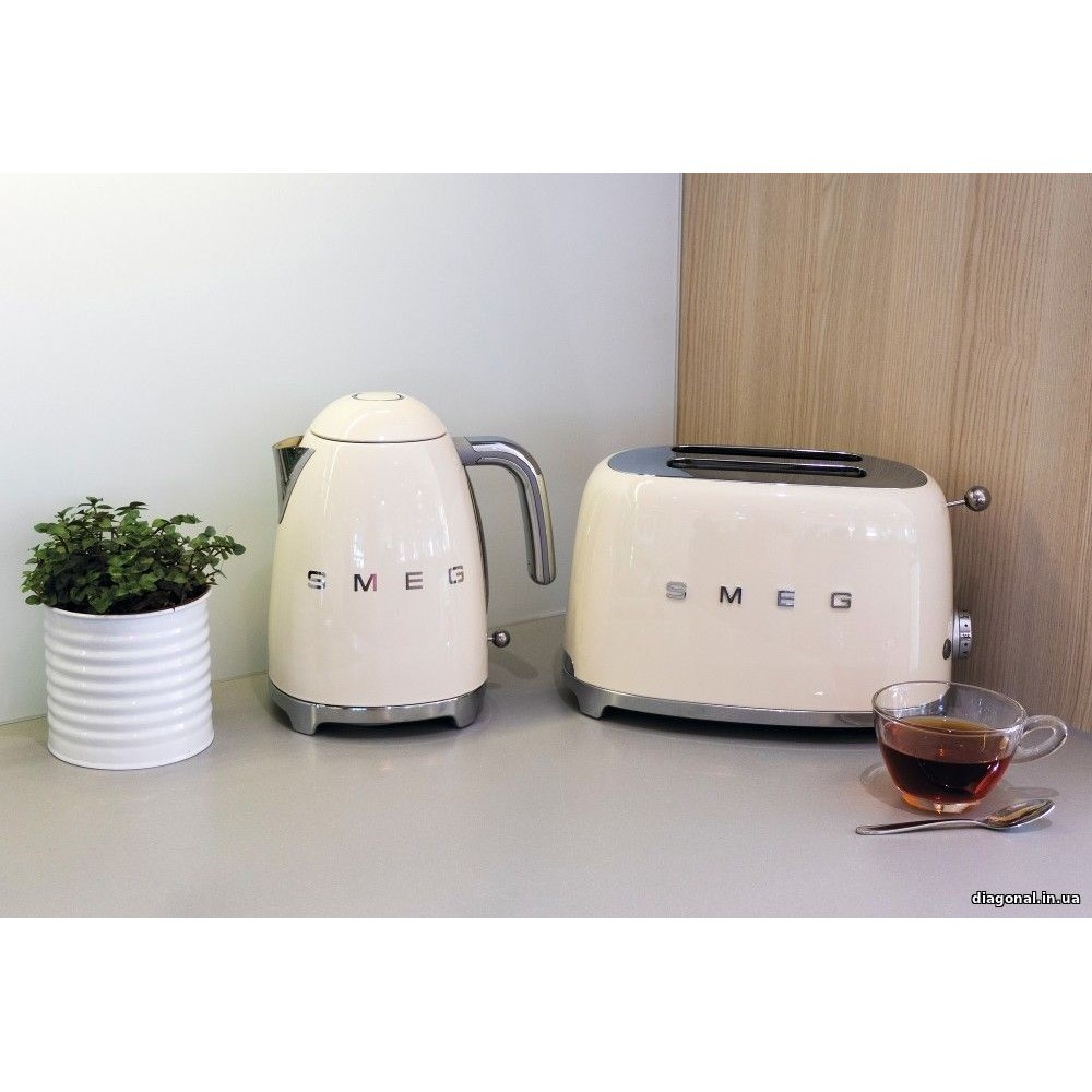 Тостер Smeg TSF01CREU