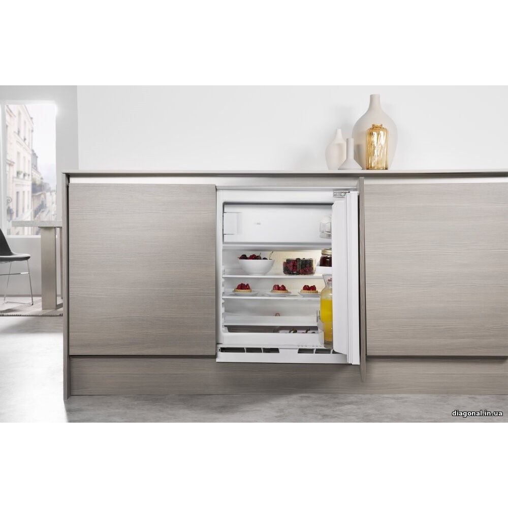 Встраиваемый холодильник Whirlpool ARG 590/A+
