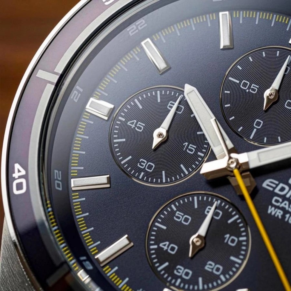 Наручний годинник Casio EFR-526L-2C