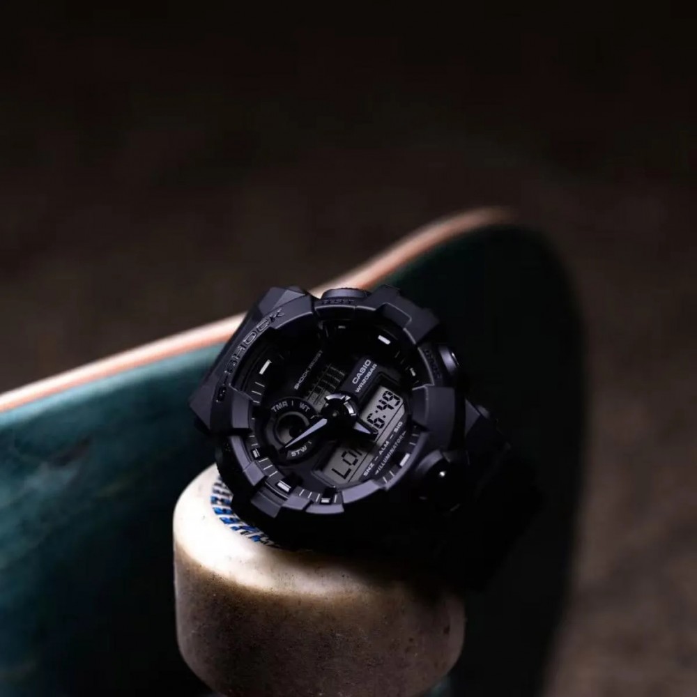 Наручний годинник Casio GA-700BCE-1A