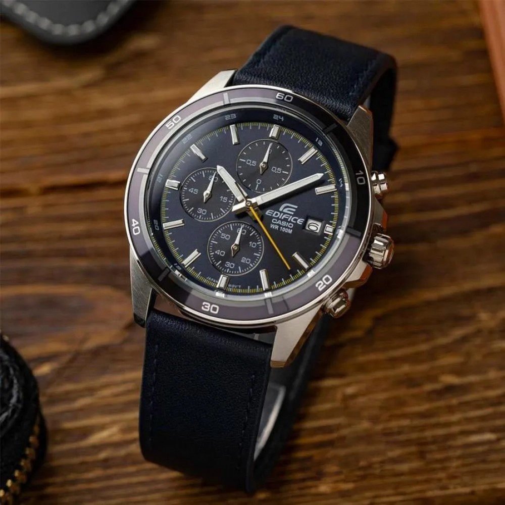Наручний годинник Casio EFR-526L-2C