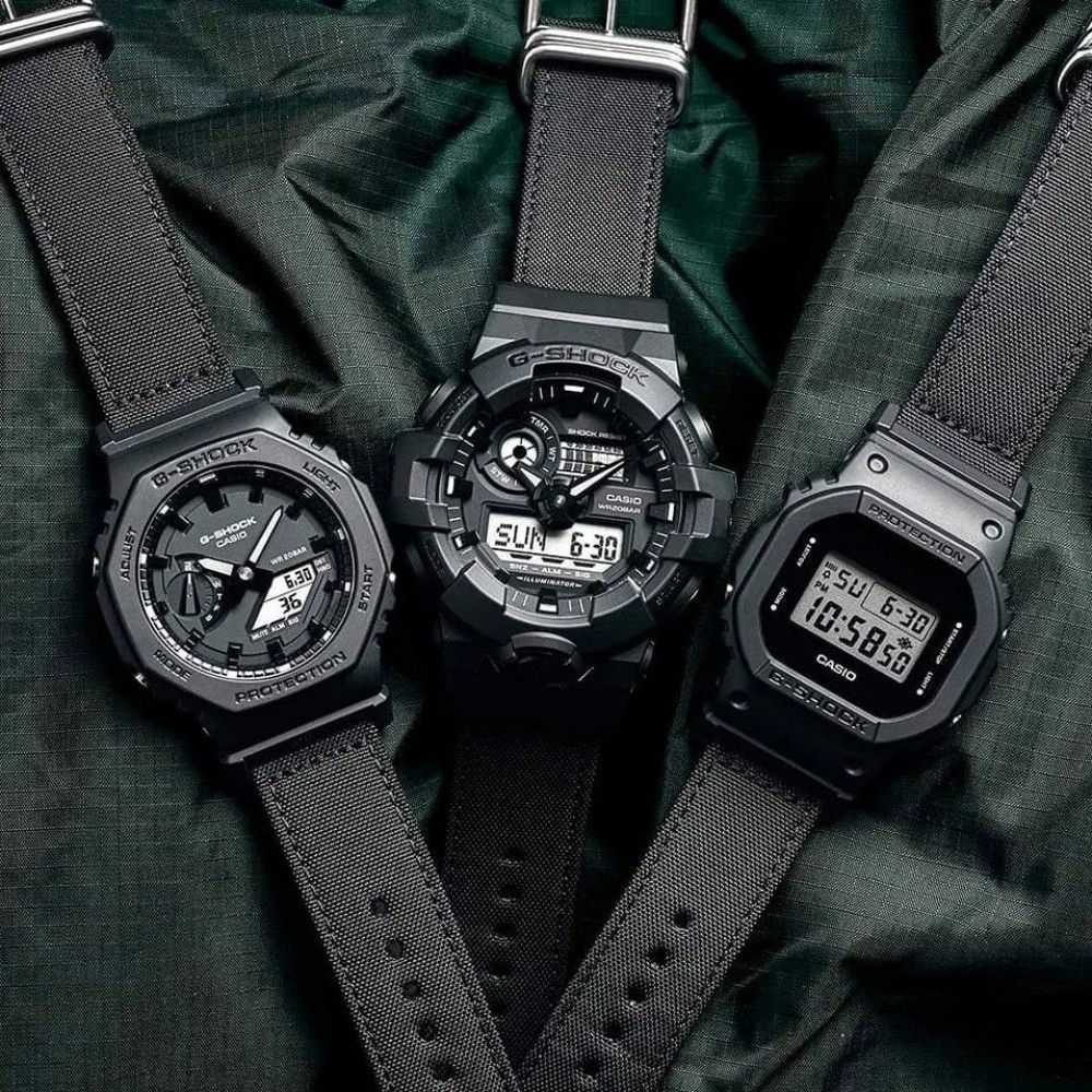 Наручний годинник Casio GA-700BCE-1A