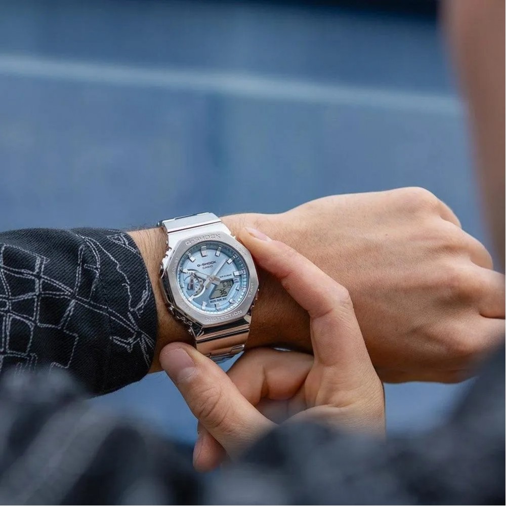 Наручний годинник Casio GM-2110D-2A