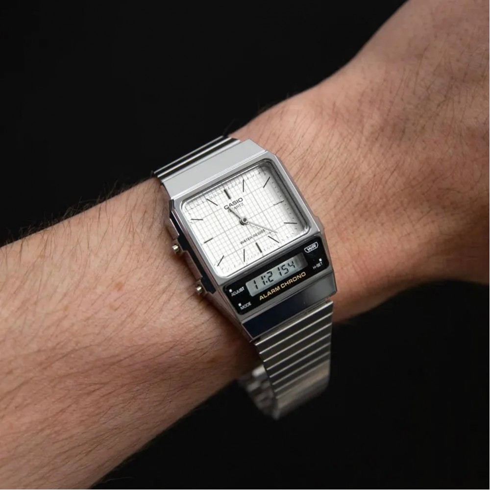 Наручний годинник Casio AQ-800E-7A